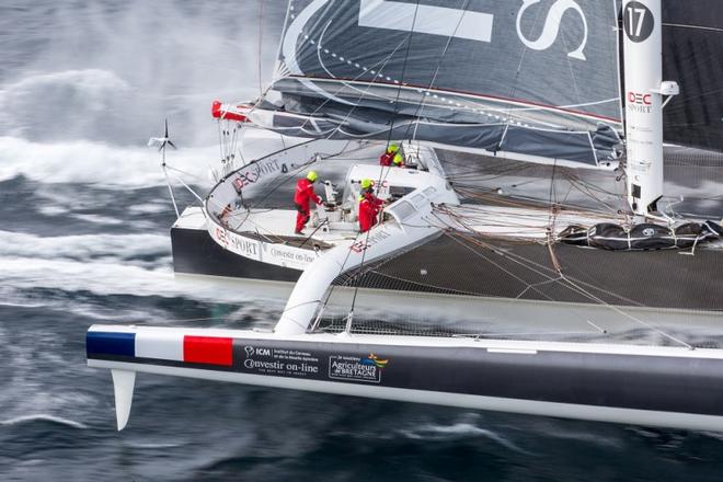 Francis Joyon at the helm of his maxi-trimaran IDEC Sport © Jean-Marie Liot / DPPI / IDEC http://www.trimaran-idec.com/